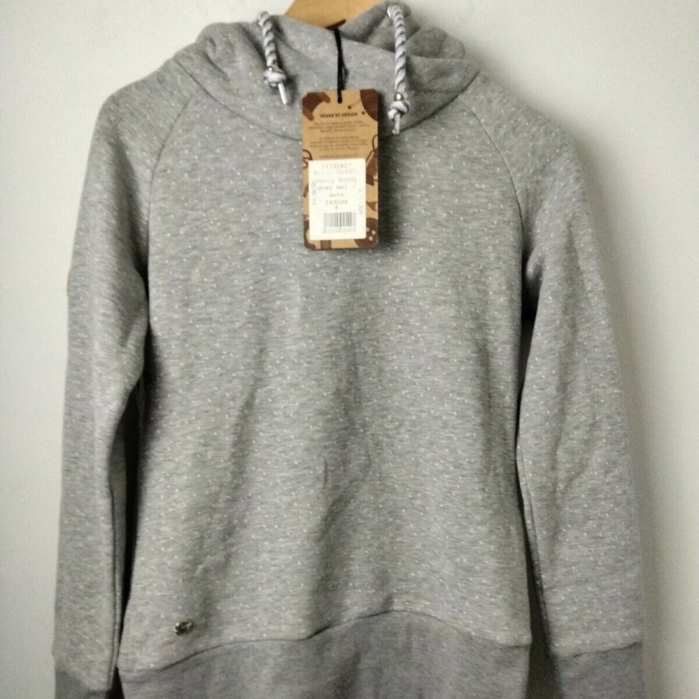 NWT Mazine pullover hoodie Sandy cuddly jacket